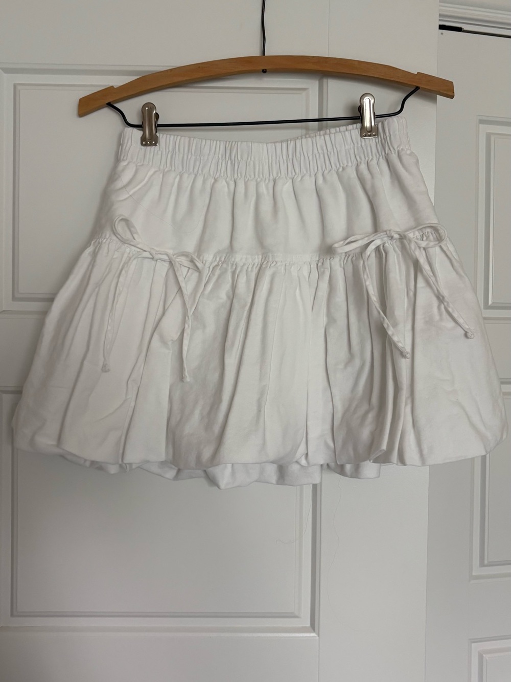 Puff mini Skirt white size S 4-6